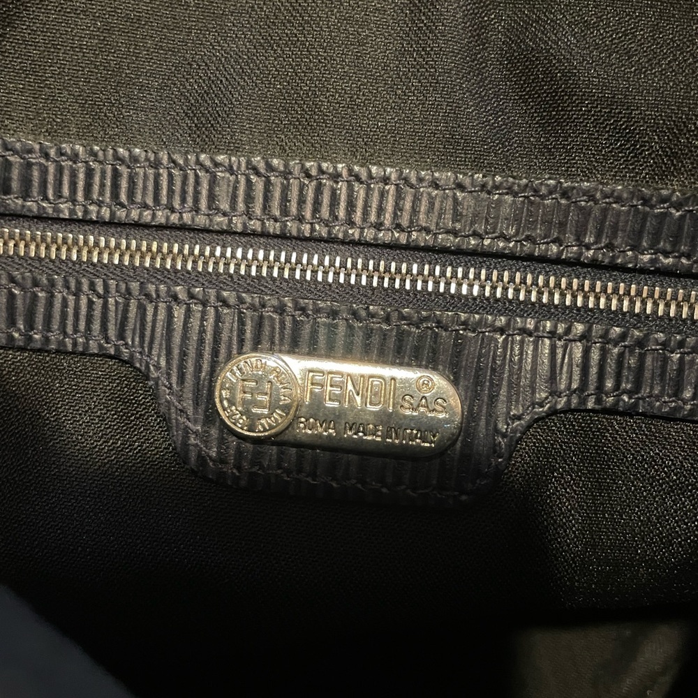 Fendi FF Vintage Crossbody / Shoulder Bag - Picture 14 of 16